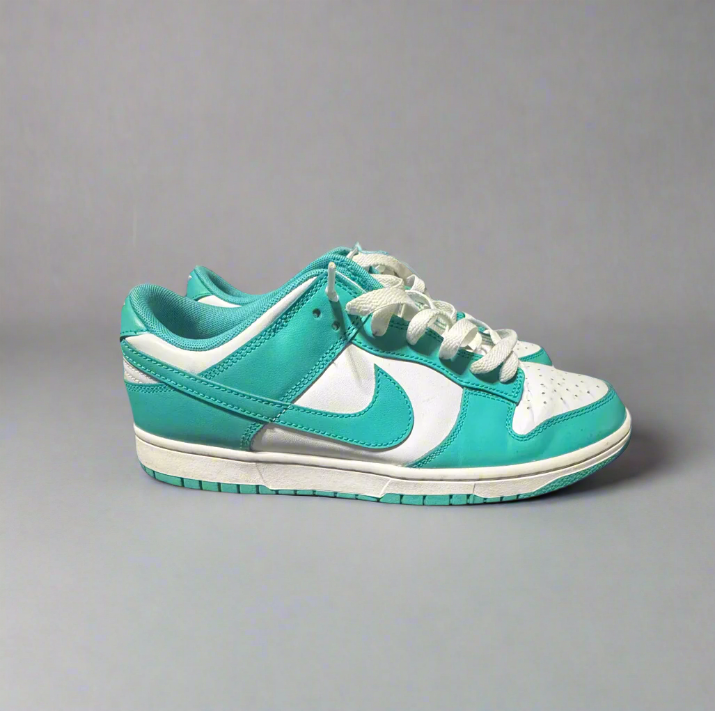 Nike Dunk Low ‘Clear Jade’ Size 10 men’s (Pre-Owned, No box)