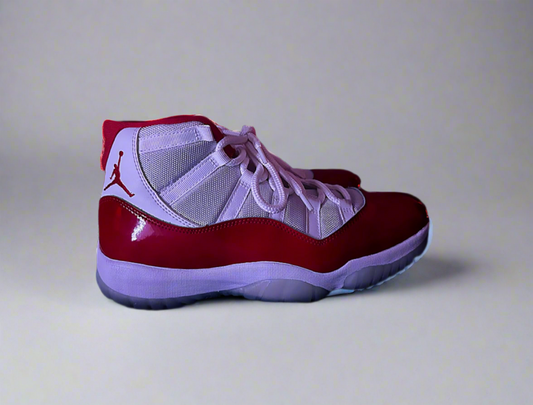 Air Jordan 11 'Cherry' Size 10 mens (Pre-owned, No box)